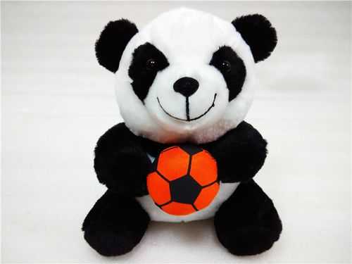 熊猫足球是什么人（熊猫足球是什么人买的）-图2